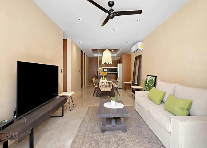 Apartment 5 Stars Luxury Retreat Rooftop Pool Whirlpool Tub