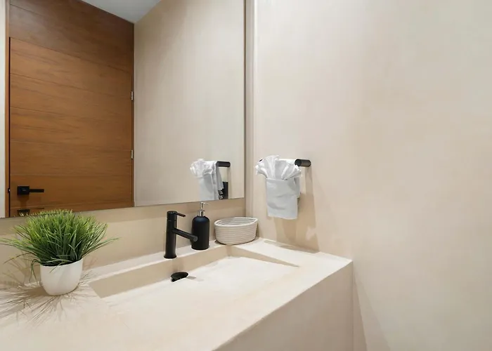5 Stars Luxury Retreat Rooftop Pool Whirlpool Tub Tulum